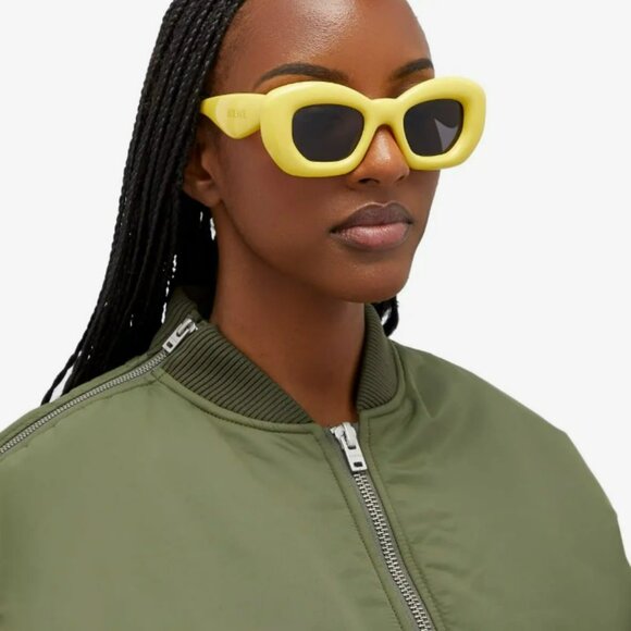 Loewe INFLATED Sunglasses – Yellow Frame with Grey Lenses | Model LW40117I 39A - Picture 11 of 13